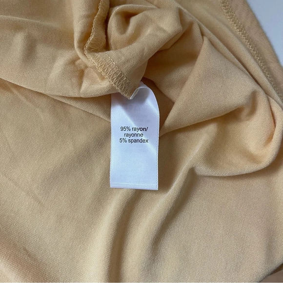 Maurices NWT Yellow Happy Smiley Face Relaxed Fit Graphic Tee Medium Women’s - Picture 11 of 12